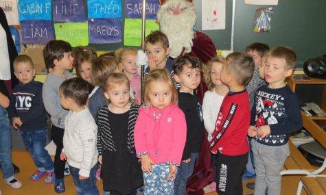 Saint Nicolas dans les écoles